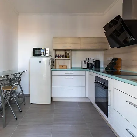 Luxurious Bob With Private Parking * Budapest