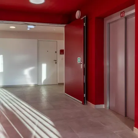 Luxurious Bob With Private Parking * Budapest