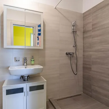 Luxurious Bob With Private Parking * Budapest