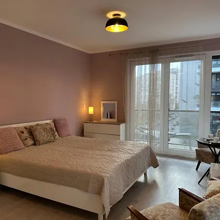 Luxurious Bob With Private Parking Apartment Budapest