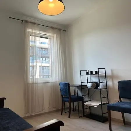 Luxurious Bob With Private Parking Apartment Budapest